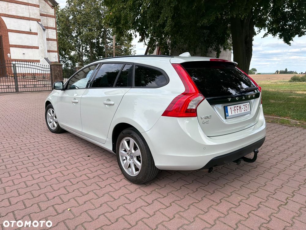 Volvo V60 D4 Edition - 9