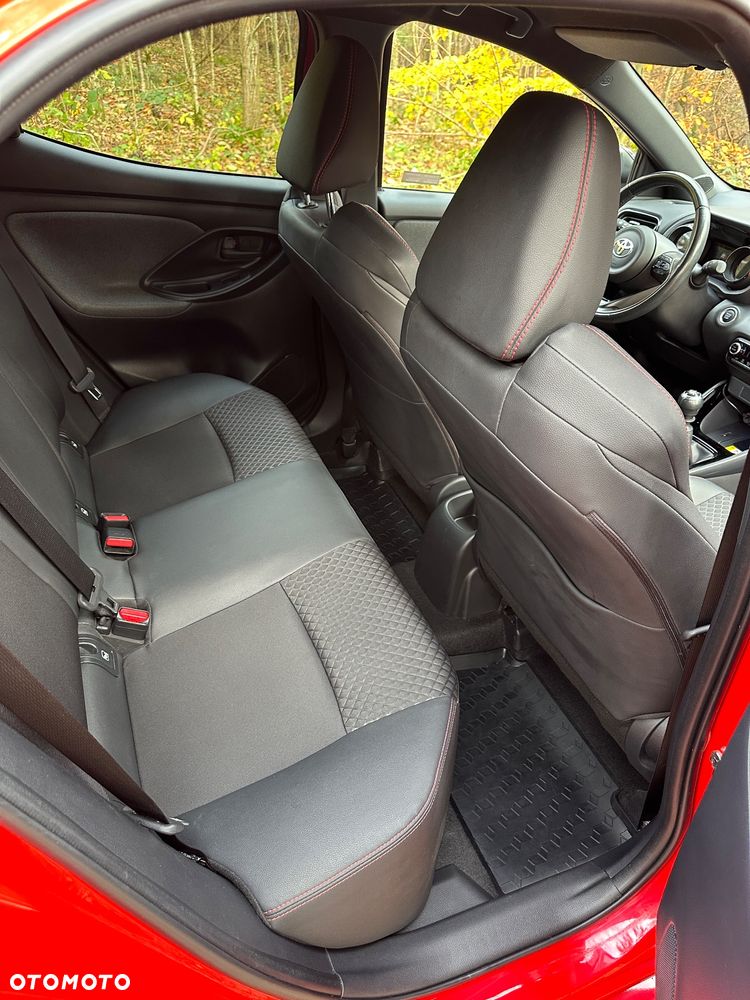 Toyota Yaris - 16