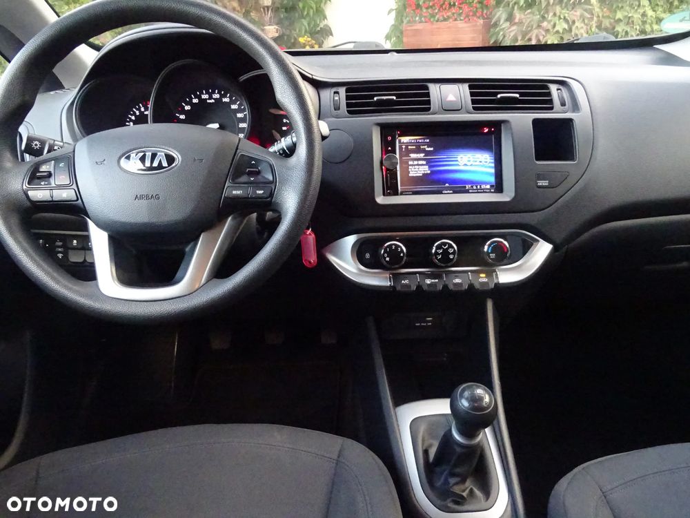 Kia Rio 2013 photo 2