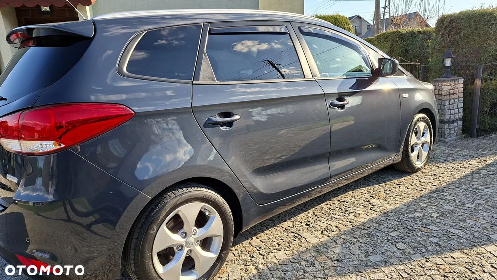 Kia Carens 1.7 CRDi Spirit - 17