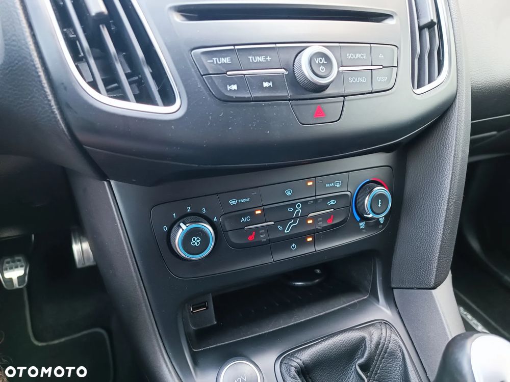 Ford Focus 1.5 EcoBoost STart-Stopp-System ST-LINE - 26
