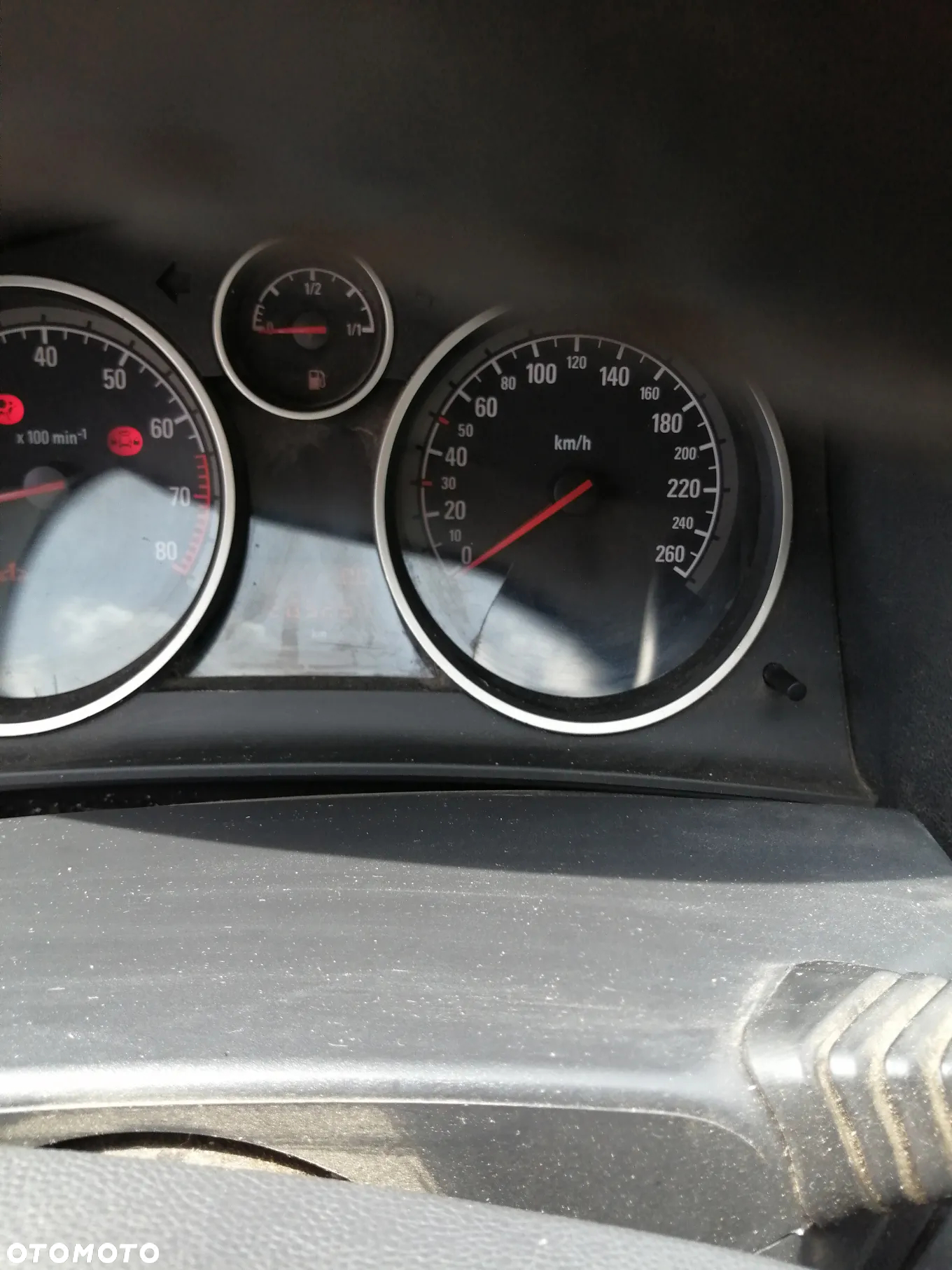Opel Astra GTC 1.8 - 9
