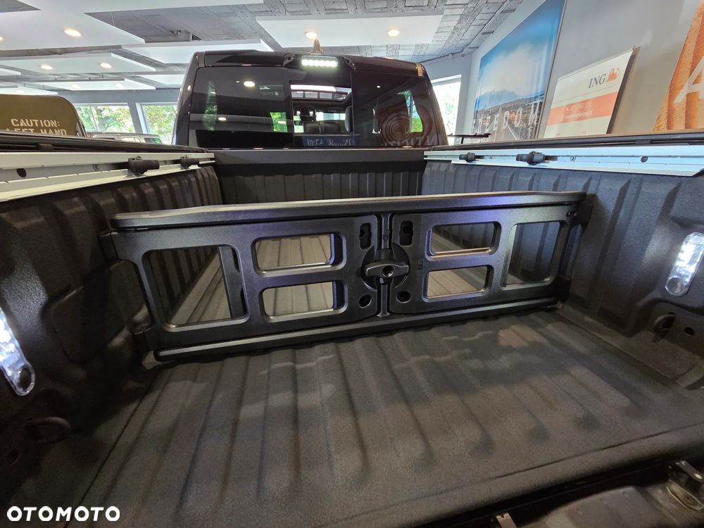 RAM 1500 Laramie Night Premium - 29