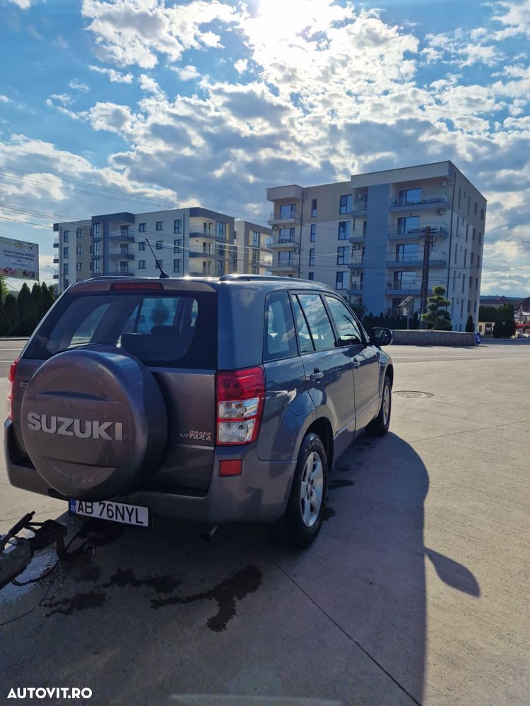 Suzuki Grand Vitara 1.9 DDIS JLX - 6
