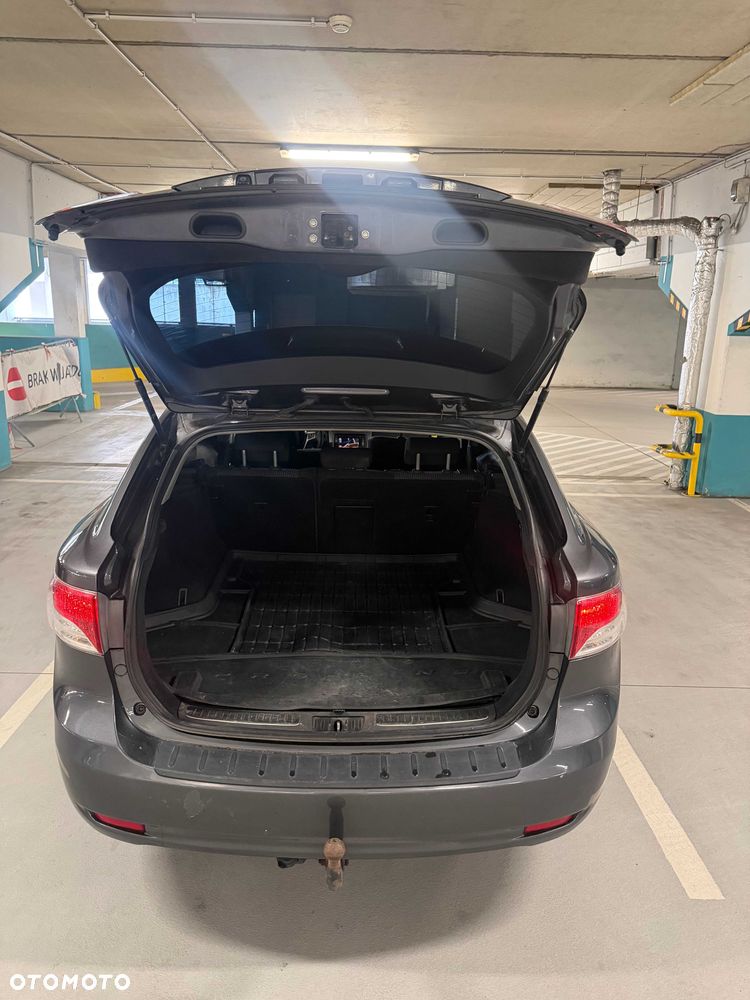 Toyota Avensis - 6