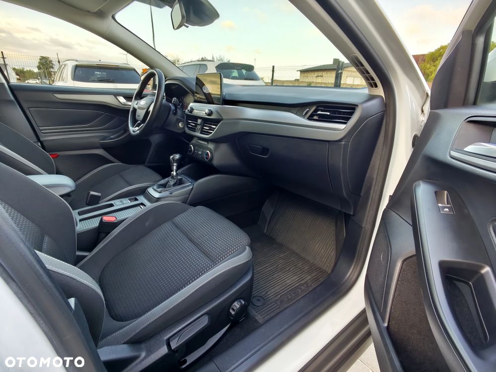 Ford Focus 1.5 EcoBlue Active - 6