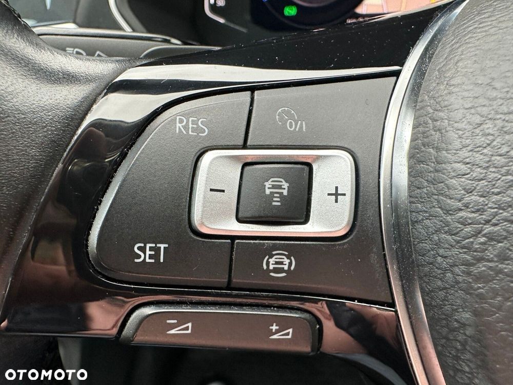 Volkswagen Tiguan - 18