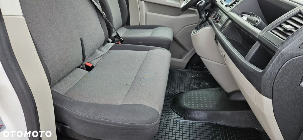 Volkswagen Transporter - 28