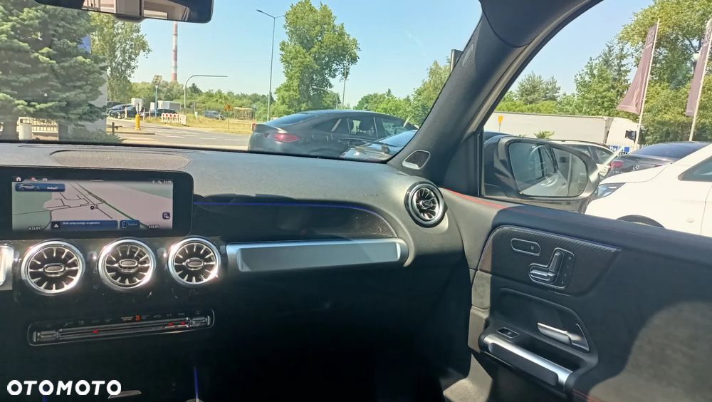 Mercedes-Benz GLB AMG 35 mHEV 4-Matic 8G-DCT - 16