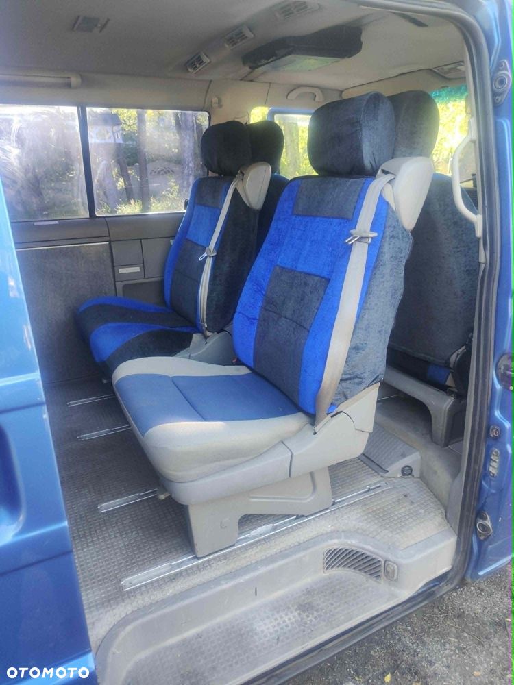 Volkswagen Multivan - 9