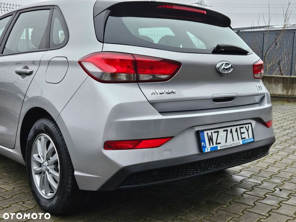 Hyundai i30 1.5 DPI Classic + - 7