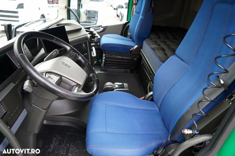 Volvo FH 500 / KIT / SISTEM HIDRAULIC / RETARDER / I-SAVE / I-PARK COOL / KNAPEN / PODEA DE DEPLASARE  90 M3 / PUNTE RIDICATĂ / SAF / JANTE DIN ALIAJ / - 25