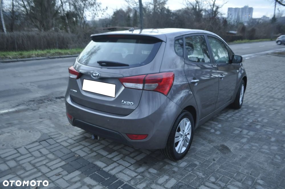 Hyundai ix20 - 3