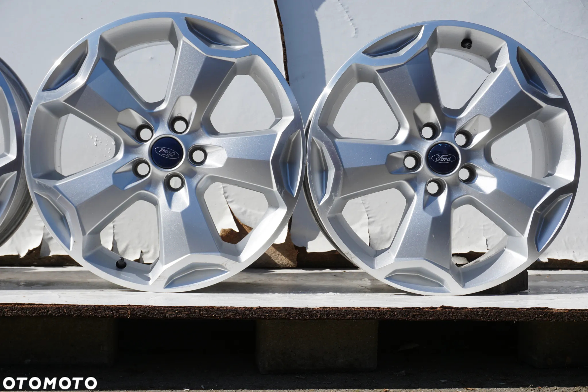Ford 5x108 18 7,5J et 52,5 czujniki - 5
