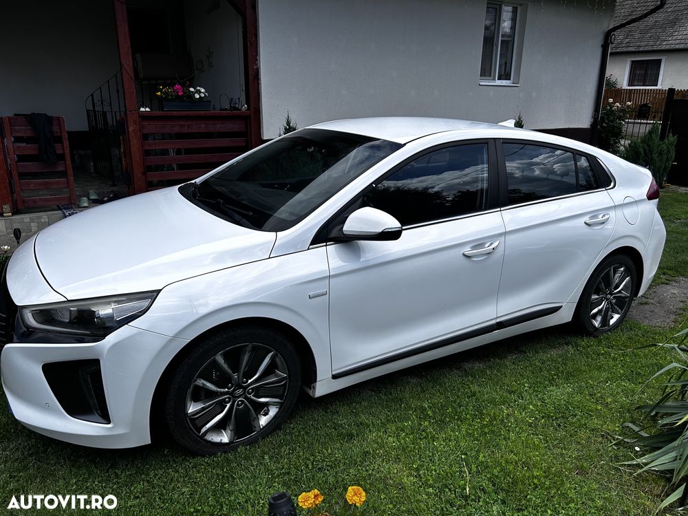 Hyundai IONIQ - 4