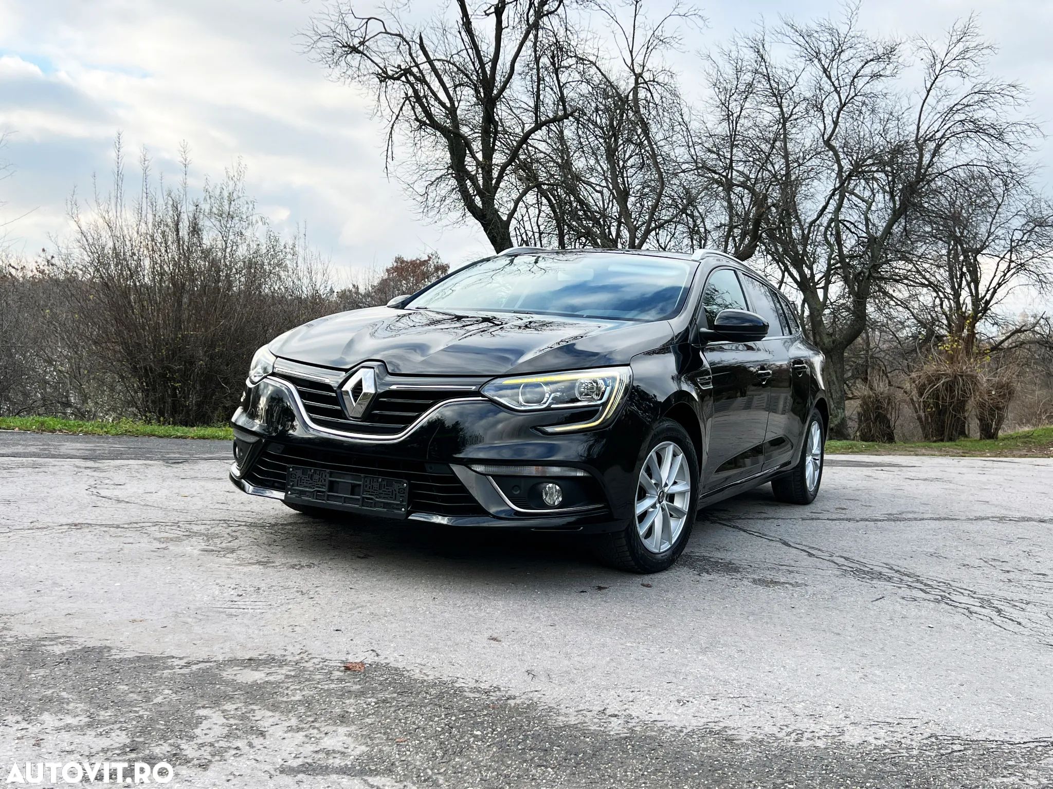 Renault Megane TCe GPF Life - 1
