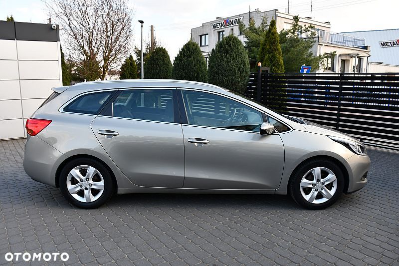 Kia Ceed 1.6 GDI Platinum Edition - 29