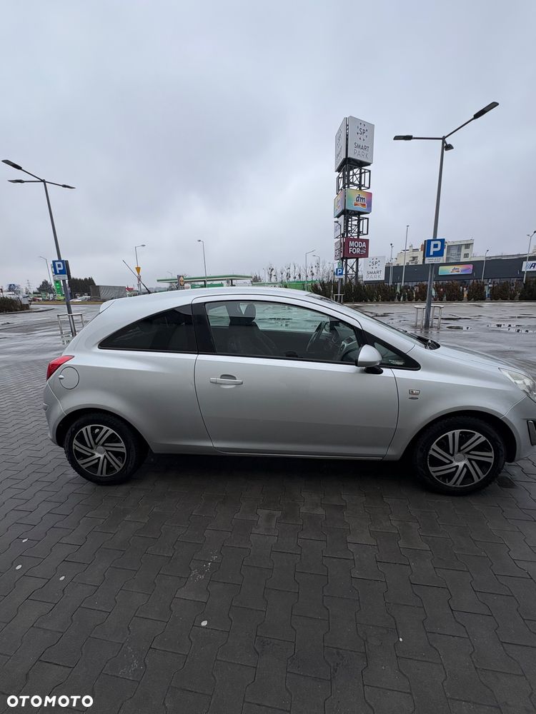 Opel Corsa ver-1-2-16v-ecoflex-satellite - 5