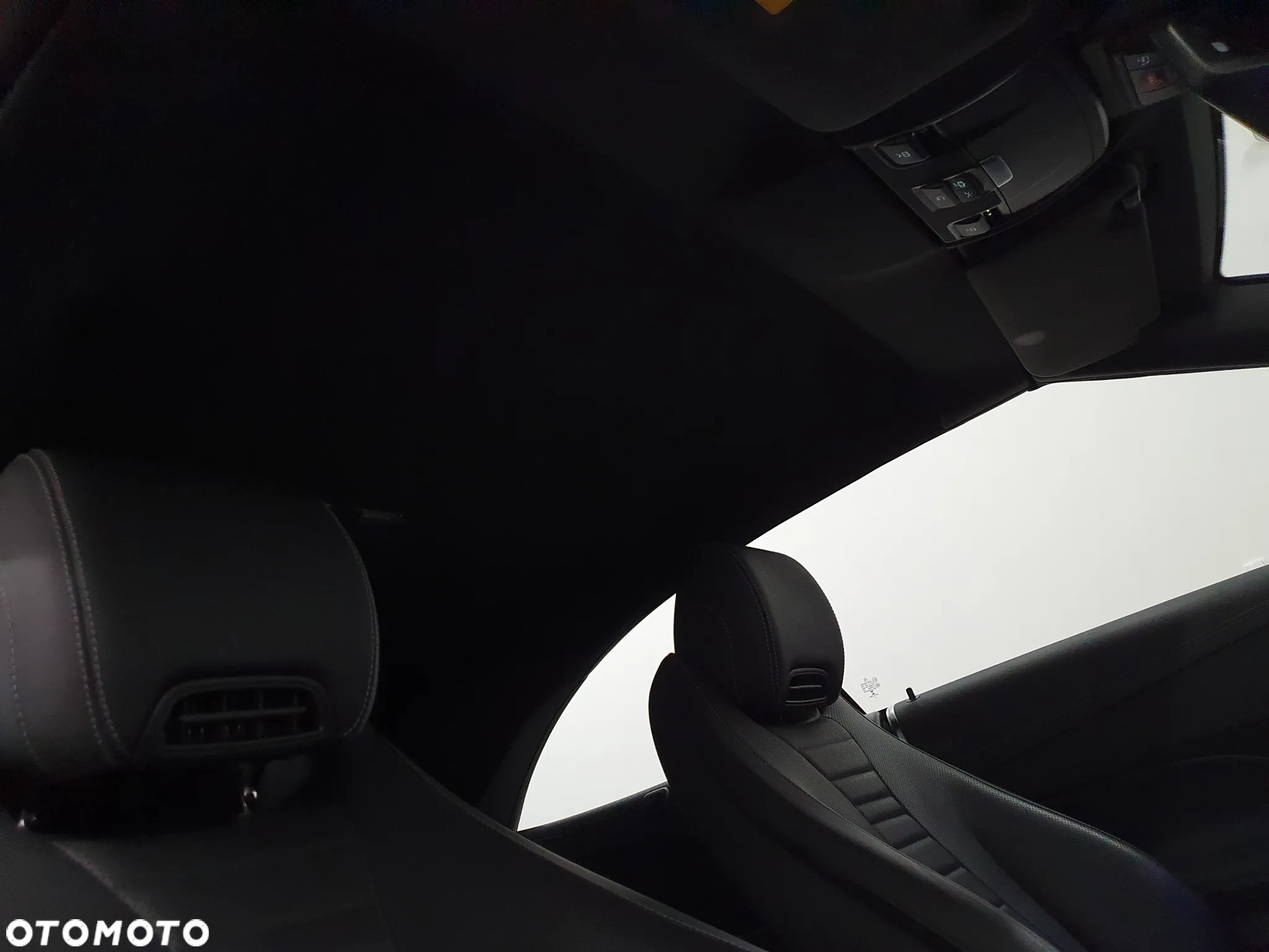 Mercedes-Benz Klasa E 300 Cabrio 9G-TRONIC AMG Line - 24