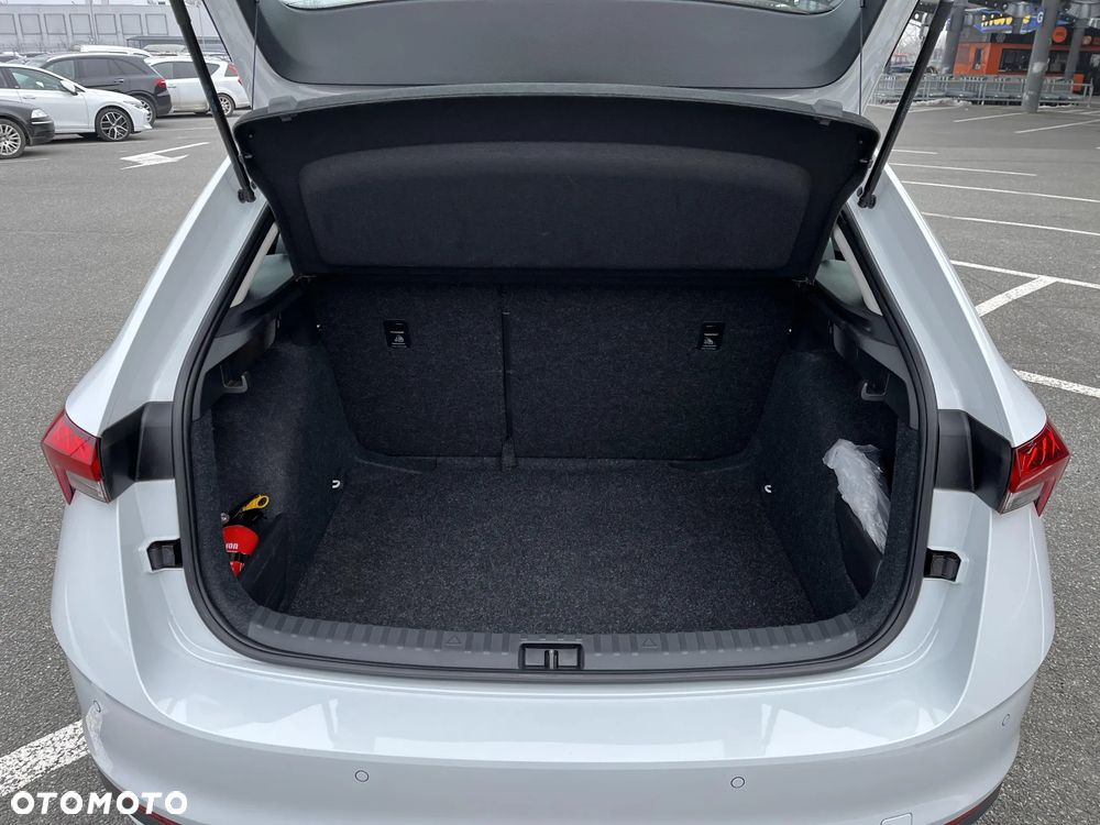 Skoda Scala 1.5 TSI Selection DSG - 17