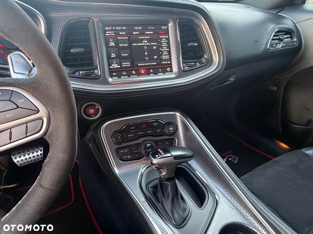 Dodge Challenger - 19