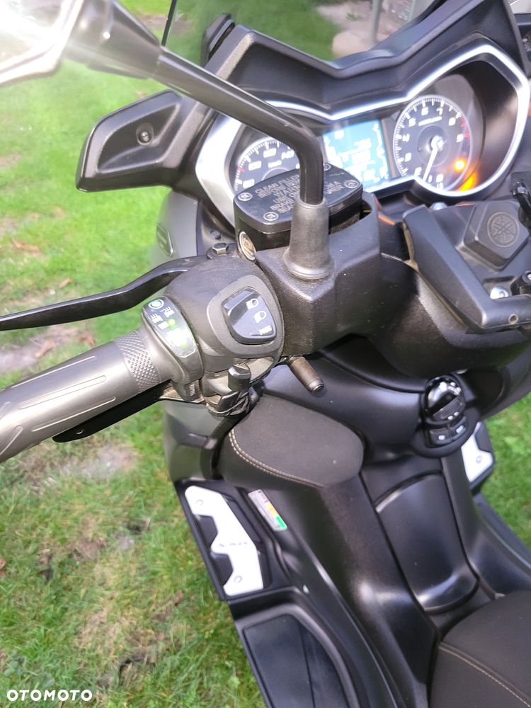 Yamaha X-max - 11