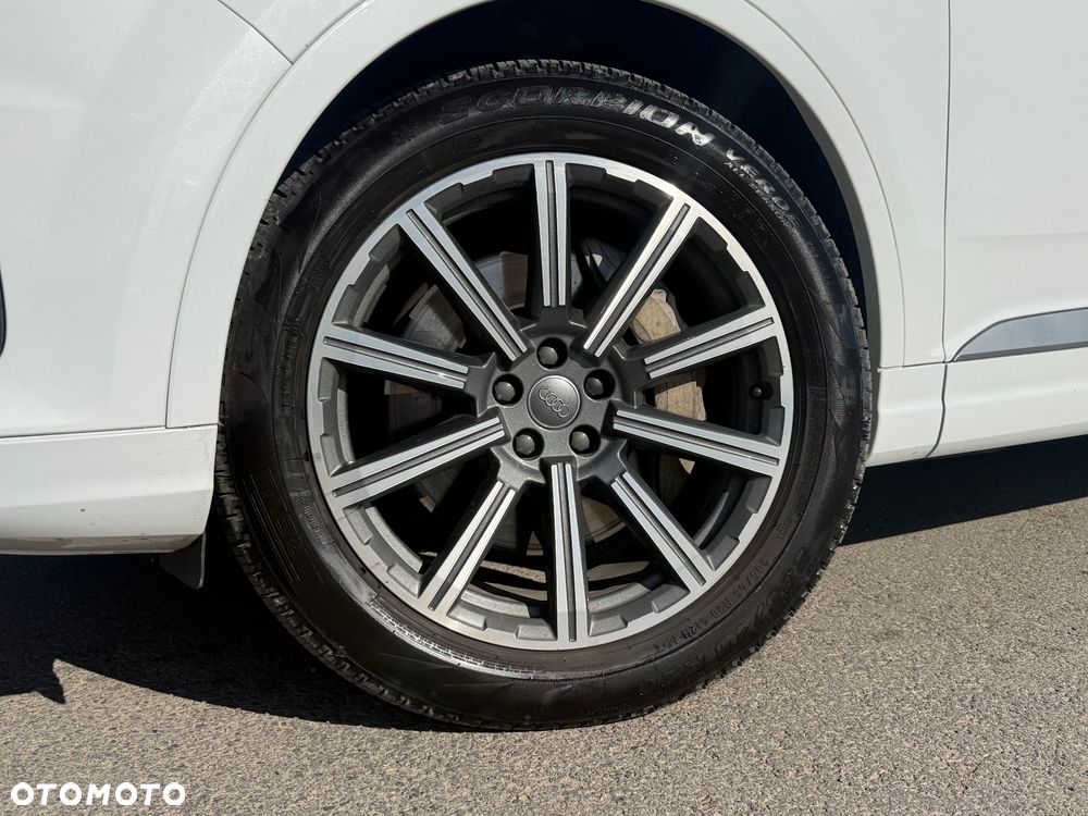 Audi Q7 - 11
