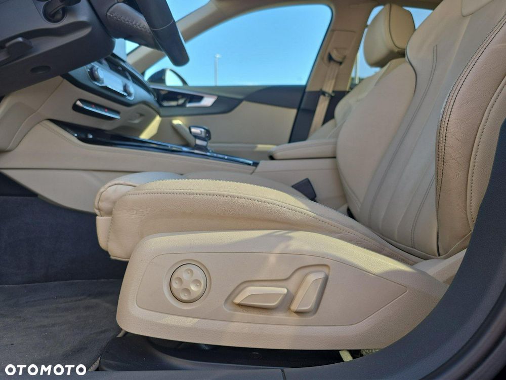 Audi A4 Limousine - 19