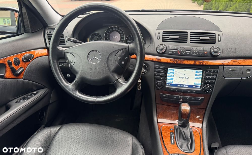 Mercedes-Benz Klasa E 350 4Matic Automatik Elegance - 22