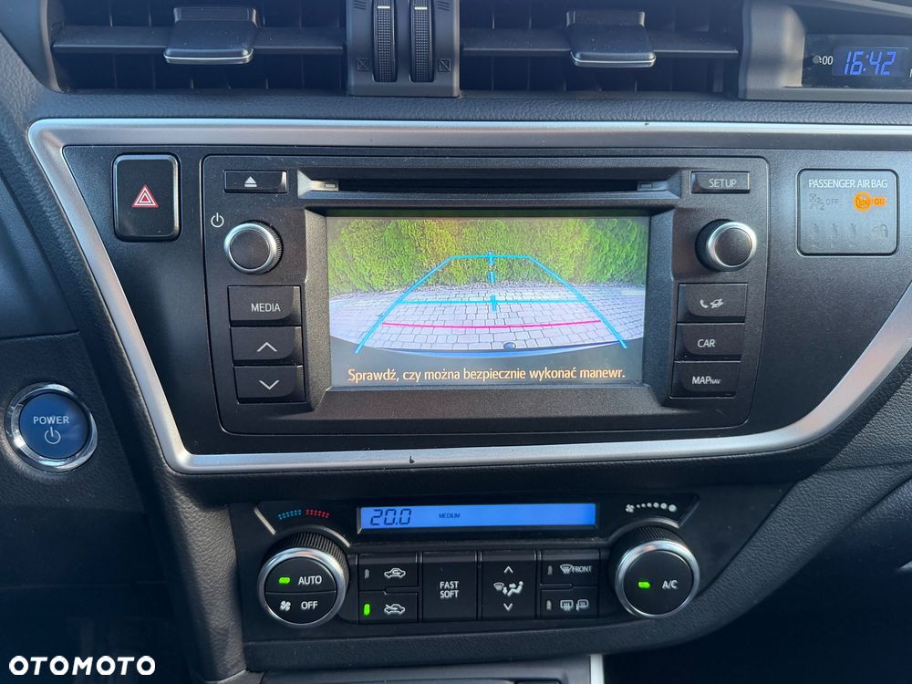 Toyota Auris 1.8 VVT-i Automatik Design Edition - 29