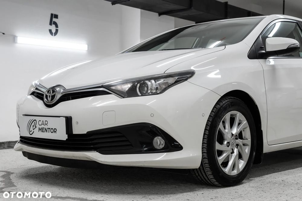 Toyota Auris 1.4 D-4D Premium - 9