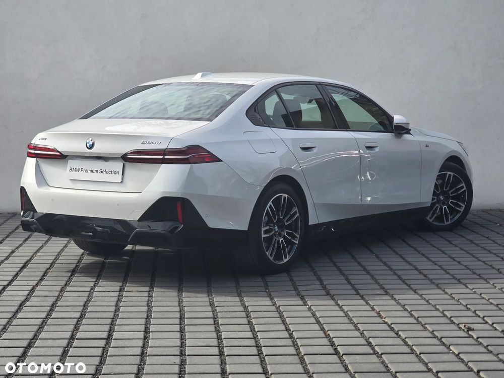 BMW Seria 5 520d xDrive mHEV M Sport - 3