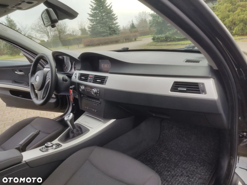 BMW Seria 3 320d DPF - 21