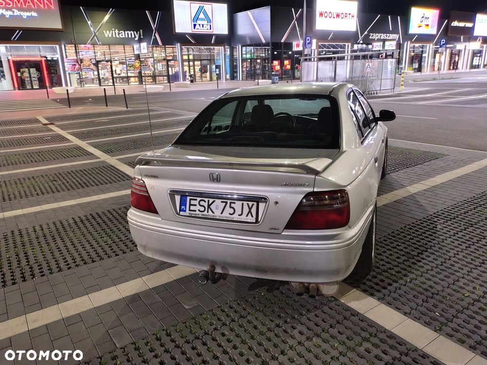 Honda Accord 1.8i ES - 7