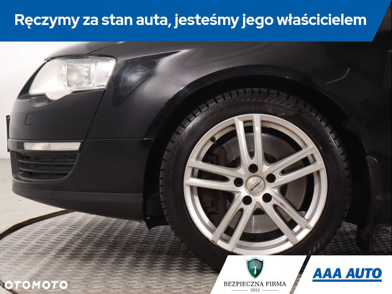 Volkswagen Passat - 16
