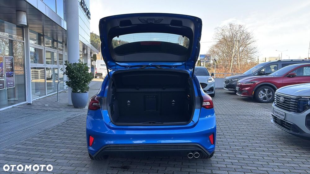 Ford Focus 1.0 EcoBoost Hybrid ST-LINE X - 10