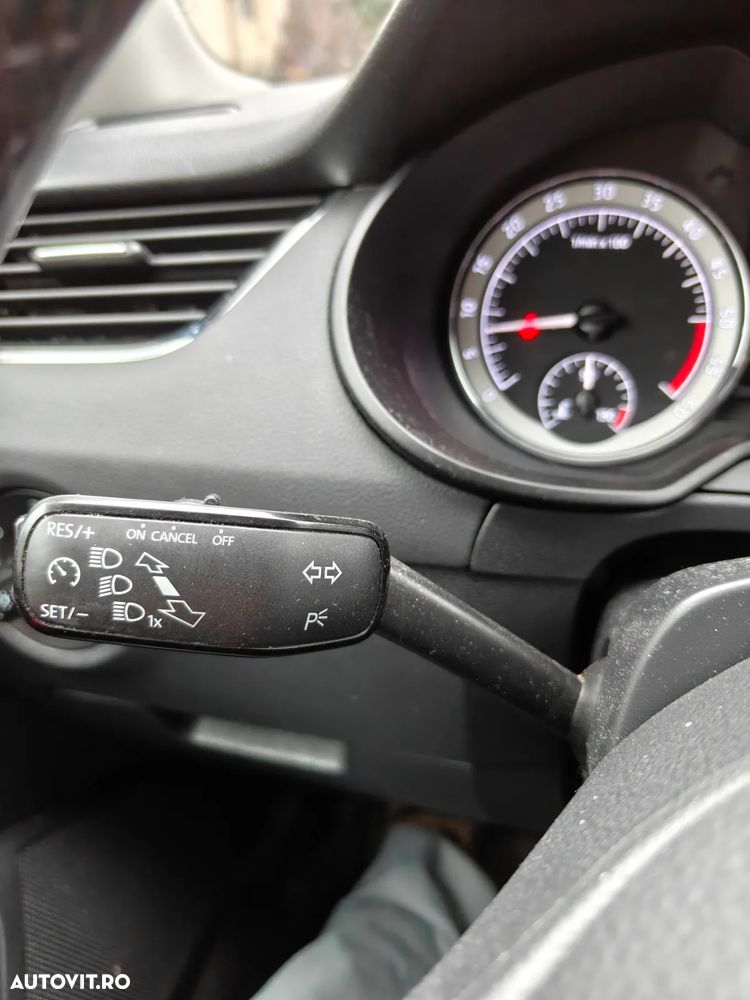 Skoda Octavia 2.0 TDI DSG 4X4 RS - 15