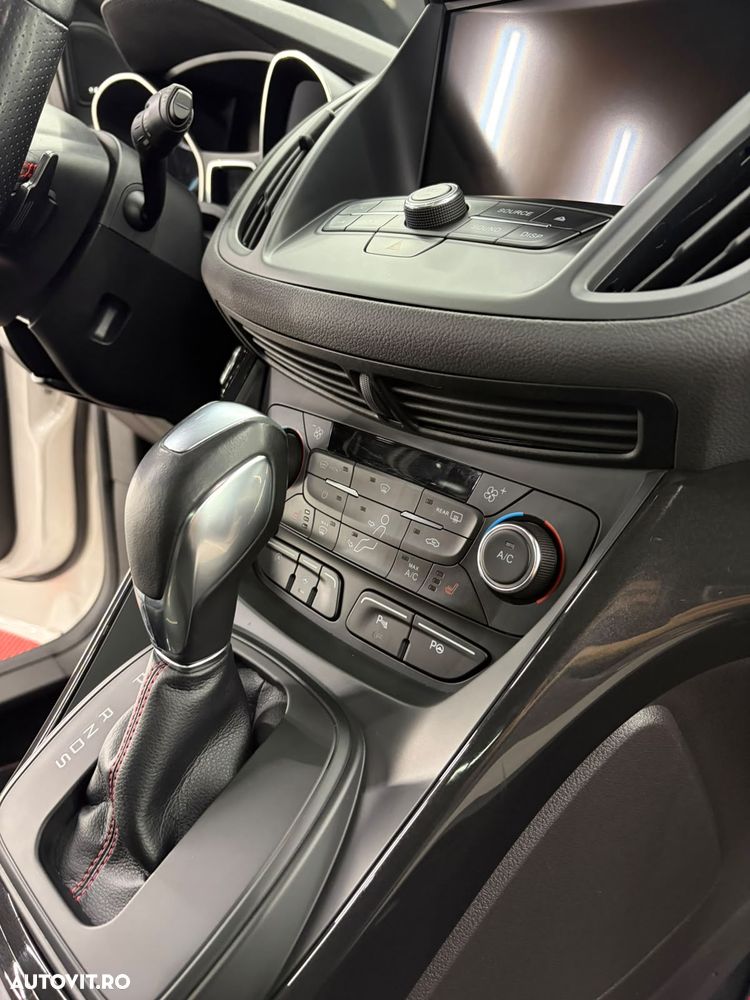 Ford Kuga - 9