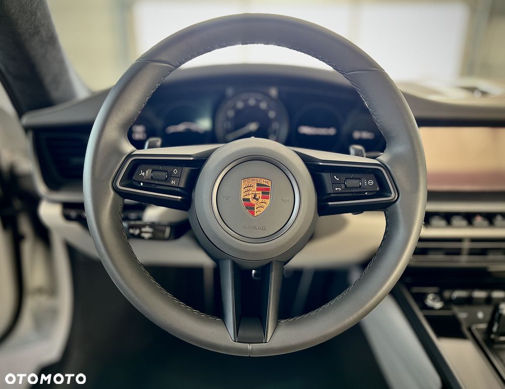 Porsche 911 Carrera S PDK - 7