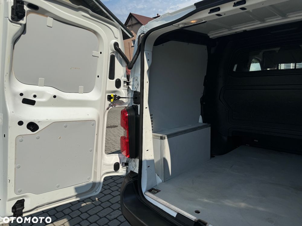 Opel Vivaro - 12