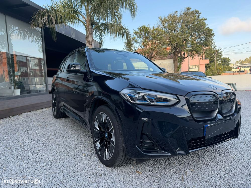 BMW iX3 M Sport Impressive - 4
