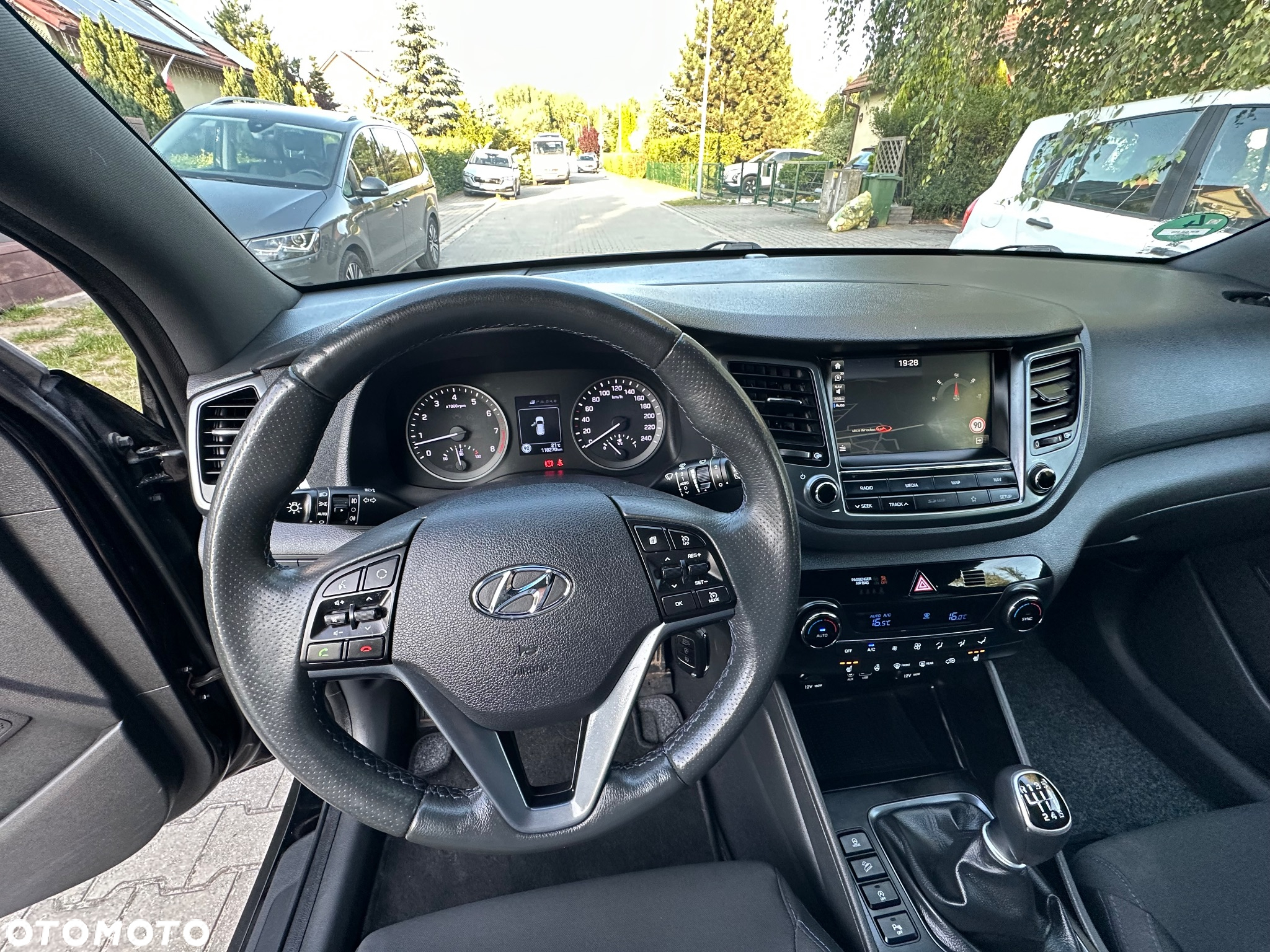 Hyundai Tucson blue 1.6 GDi 2WD Passion - 12