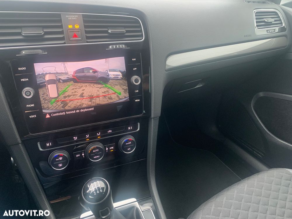 Volkswagen Golf 1.0 TSI OPF Comfortline - 12