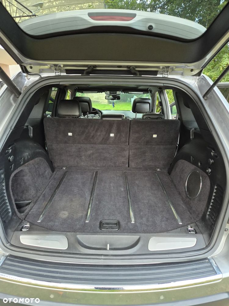 Jeep Grand Cherokee - 14