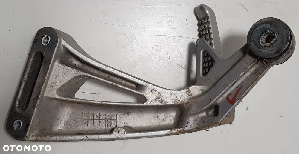Suzuki SV 650 98-02 Set Prawy podnóżek - 2