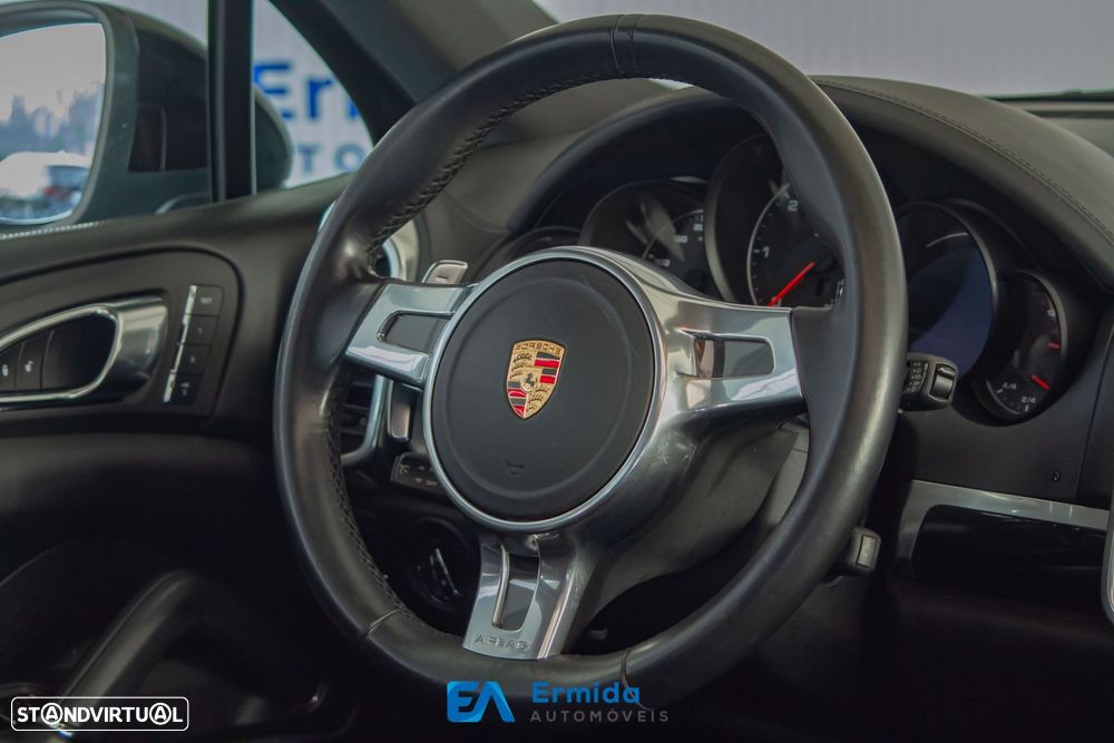 Porsche Cayenne - 25