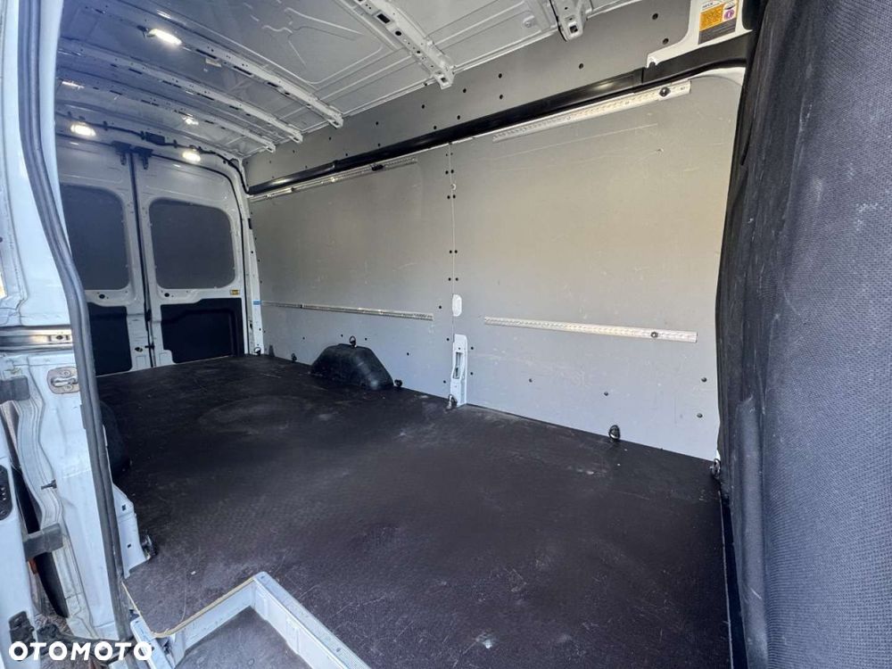 Ford Transit - 29