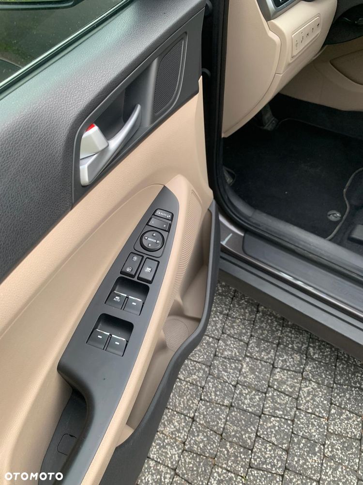 Hyundai Tucson 1.7 CRDI BlueDrive Style 2WD DCT - 19