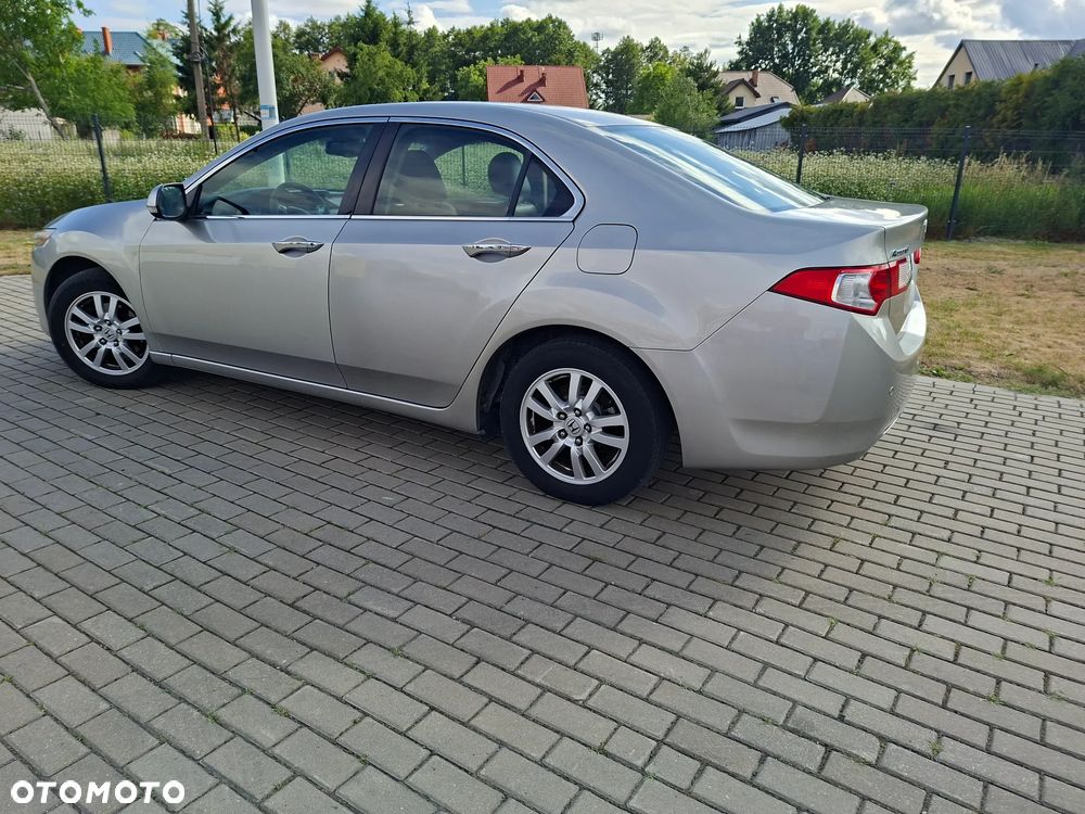 Honda Accord 2.0 Executive - 12
