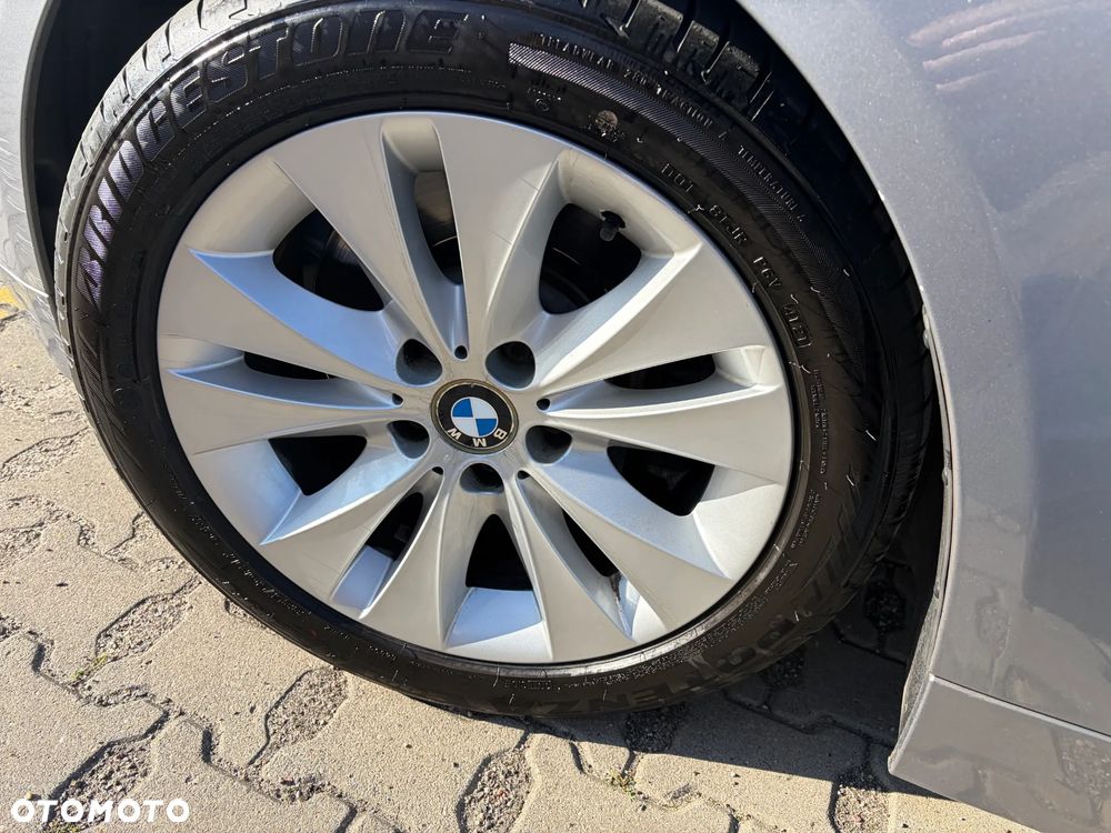 BMW Seria 5 545i - 29